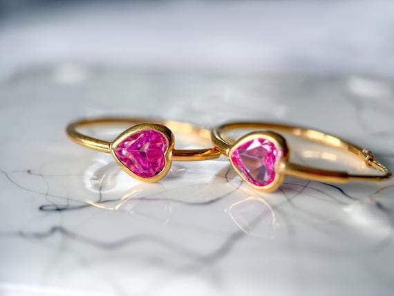 Vintage 18k Yellow Gold Thin Tube Hoops with Pink Heart Stones