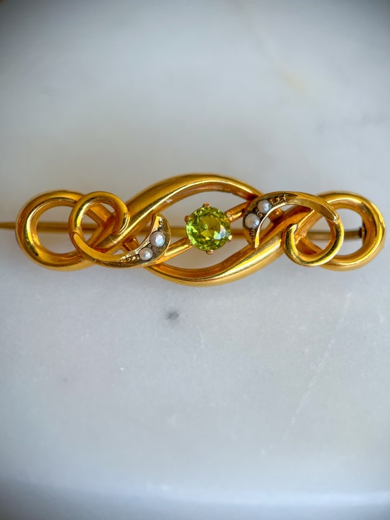 Antique Edwardian Peridot and Pearl 9k Yellow Gold