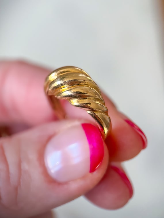 Vintage Bombé Croissant 14k Yellow Gold Ring