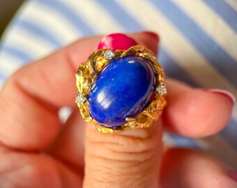 Vintage Lapis Lazuli and Diamond 18k Yellow Gold Ring, circa 1960s