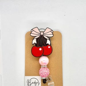 Cerise et noeud mignon bobine d'insigne infirmière porte-carte d'identité personnalisé bobine de badge mignon bobine insigne de perles bobine Cheer noeud insigne XRAY