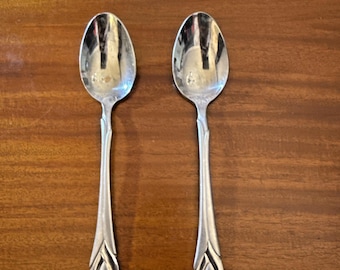 Hampton Silversmiths Stainless China 263 Oval Serving Spoon 8" Floral Set of 2