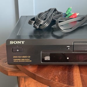 Sony DVP-S360 Cd Dvd Player w/ Remote RCA Cables Tested Working Dolby bild 2