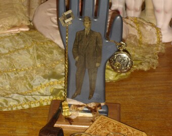 Vintage Glove Mold Jewelry Valet Display Bow Tie