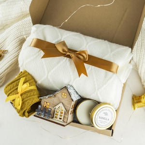 Summer Care Package For Her, Hug in a Box, Self Care Gift, Warm gift box, Gift Box For Woman, Gift Idea For Woman, Thinking of you