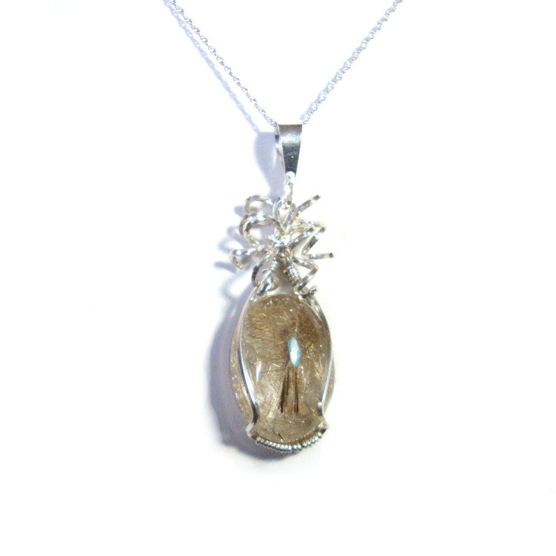 Retilated Quartz wrapped sterling silver pendant with chain immagine 1