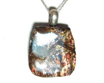 Pendant en argent sterling d’ammolite avec la chaîne