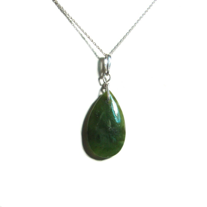 Jade sterling silver pendant and earrings set with chain
