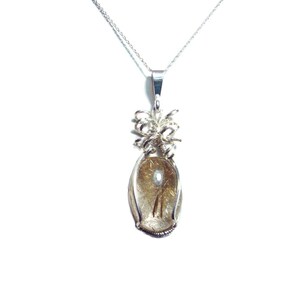 Retilated Quartz wrapped sterling silver pendant with chain immagine 4