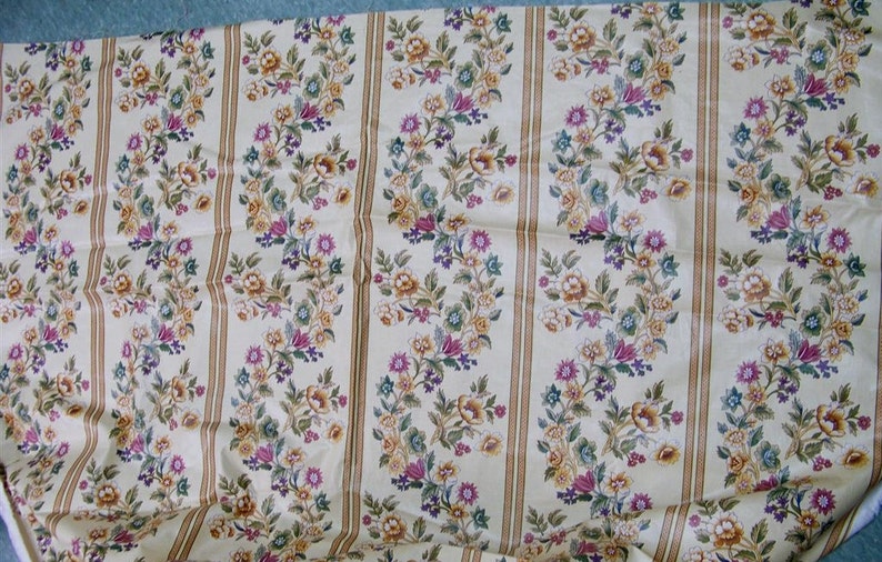 7 Yds NOS 90/'s Decorator Fabric Yellow Paisley Floral Print Upholstery Drapes Curtains
