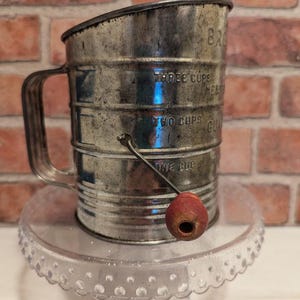 Vintage Rustic Metal Sifter Bromwells 3 Cup Kitchen Tool Utensil Primitive Works Well Looks Good