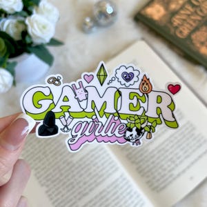 Sims Gamer Girlie Aufkleber | Süßer Bücherwurm Merch | Zubehör | Kindle Sticker | Buch Liebhaber Aufkleber Geschenk | E-Reader Aufkleber