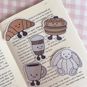 Adesivo olografico scintillante Smiling Plushies / Merchandising carino per i libri / Accessori / Adesivo Kindle / Regalo per gli amanti dei libri / Lettore di e-book