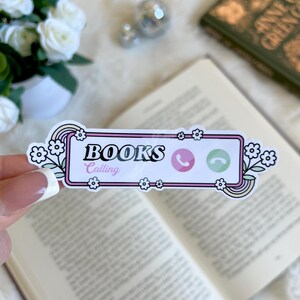 Bücher fordern Aufkleber | Süßer Bücherwurm Merch | Zubehör | Kindle Sticker | Buch Liebhaber Aufkleber Geschenk | E-Reader Aufkleber
