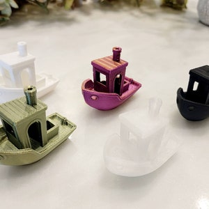 Vintage boot kinderen zwemfeest bedankje speelgoed bad en zwembad spelen sleepboot 3D-geprint klein schattig, goed gemaakt, mooi afgewerkt drijft tafeldecor