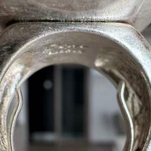 Adjustable comfort fit — each ring contains a discreet inner mechanism that gently adapts to your finger size.