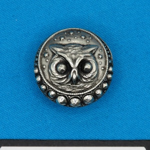 Large Owl Button (15/16 inch) : Handmade Solid Silver Pewter Metal with Star Design