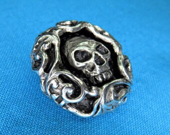 Skull Button, 1", Leaf and Vine, Metal stk355