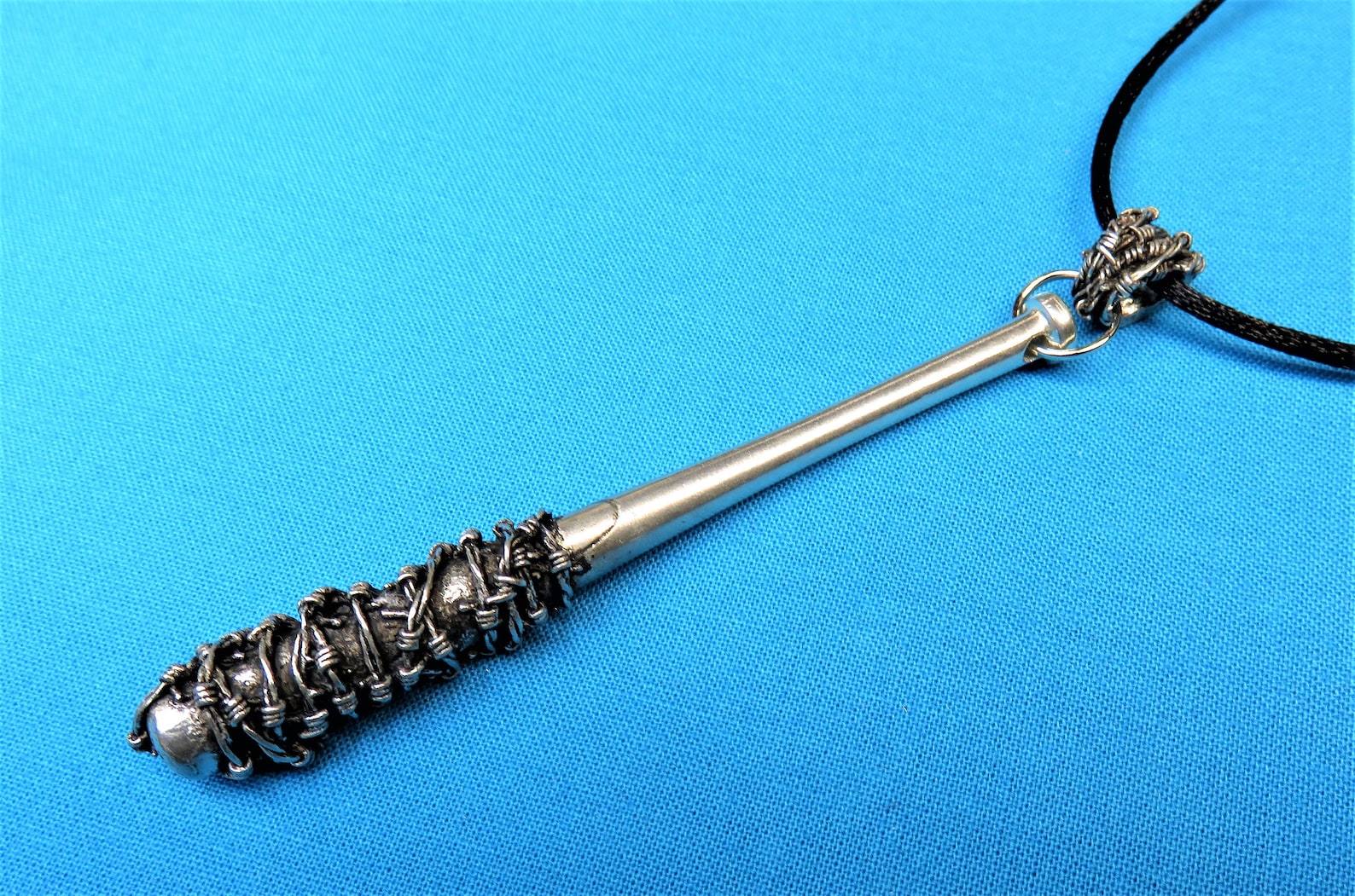 Bate de béisbol con collar de fianza de alambre de púas Etsy