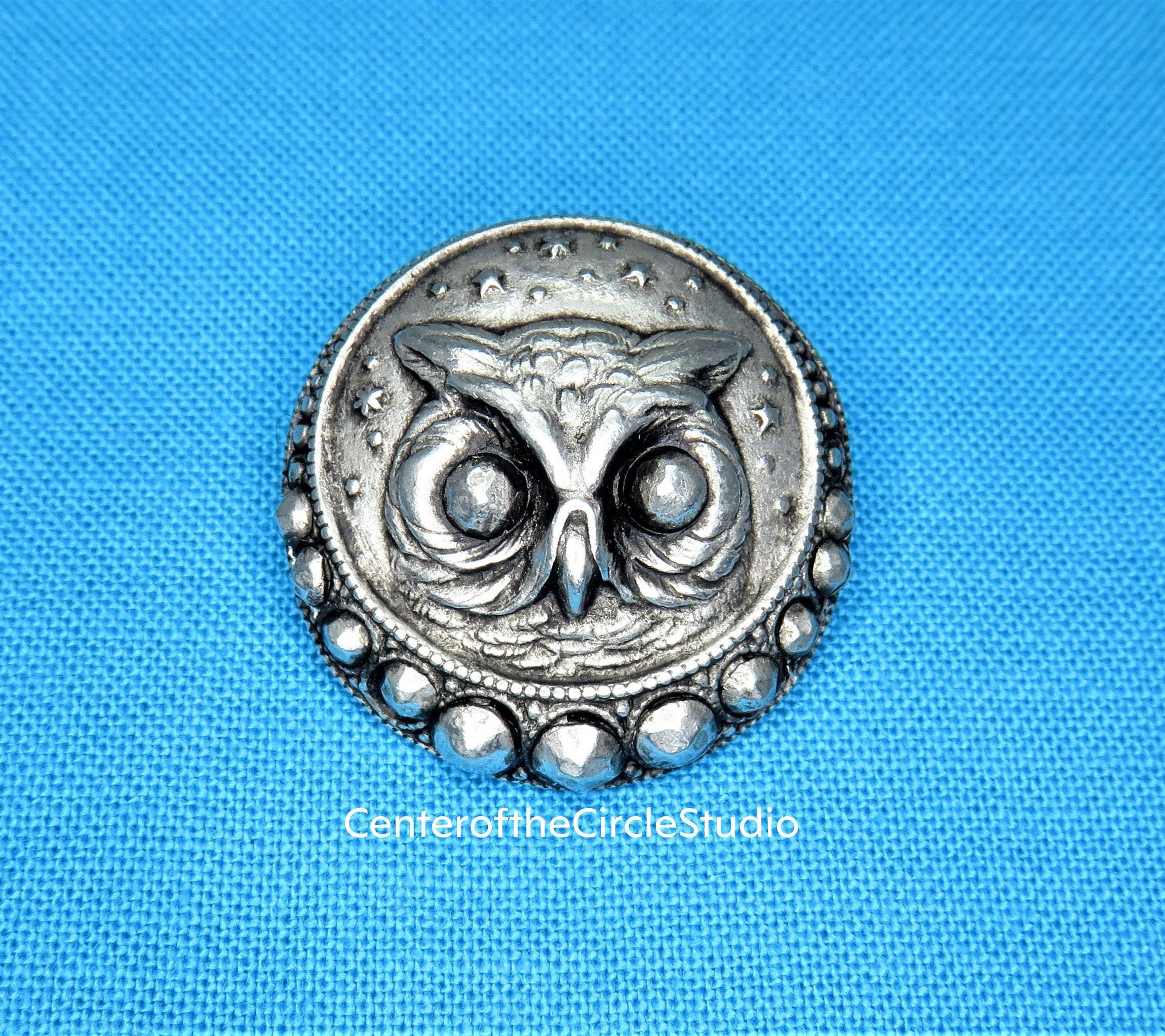 Owl Button With Stars 15/16", Large Handmade Solid Cast Metal Owl Face with Stars Shank back se