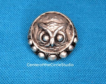 Owl Button with Stars: (9/16 inch) Handmade Silver Pewter Metal Owl Face Sew-On Sewable Button for Shirts, Cuffs, Vests, Sweaters