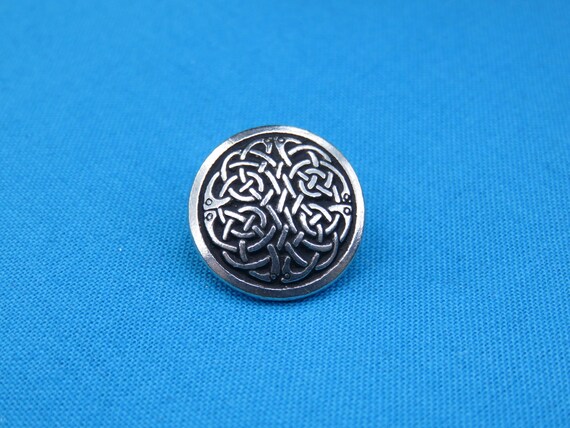11/16 Celtic Knotwork Clothing Shank Button | Etsy