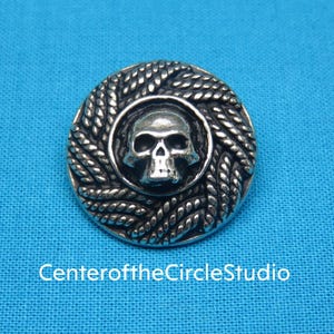 13/16&quot; Small Human Skull Button, Handmade Cast Silver Pewter Metal Skull Button for Costuming, Clothing, Special Events, Decorative Sew On