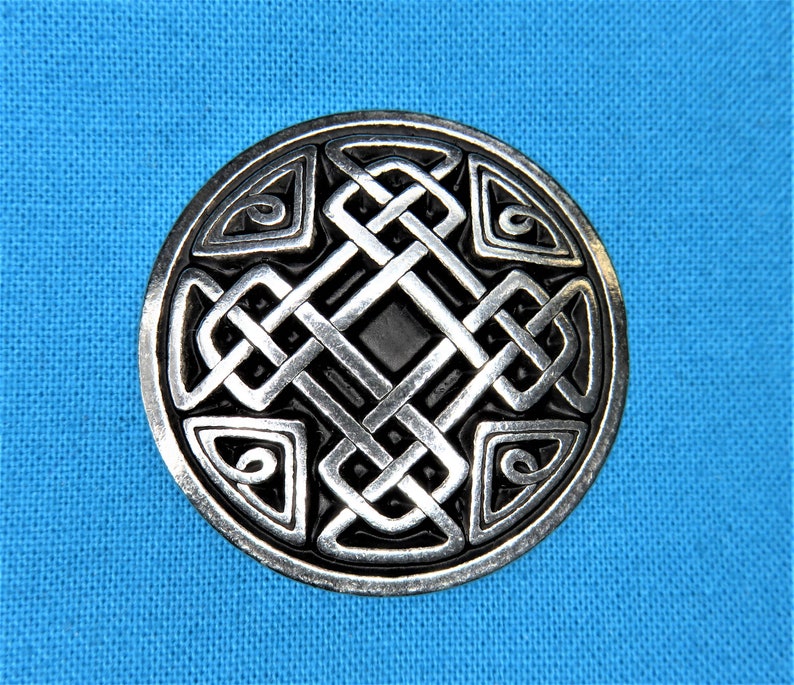 Celtic Shield Cross Button, 1 1/4 image 1