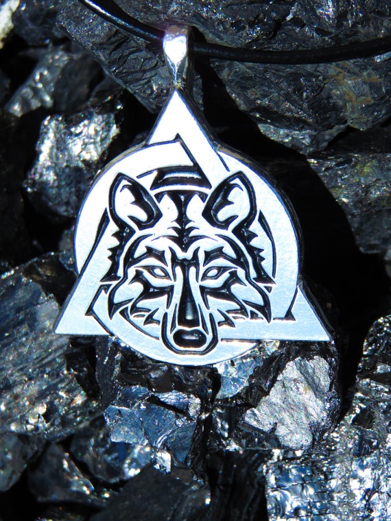 Tribal Wolf Therian Pride Necklace Large -  México
