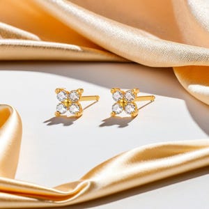 Small Flower Stud Earrings with Cubic Zirconia, Four Leaf Clover Stud, Crystal Flower Earrings, Dainty Stud, Perfect Birthday Gift For Her.