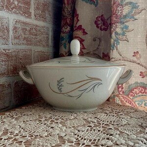 Vintage 1950s Fürstenberg Germany Covered Serving Bowl with Lid | Green Wheat Gold Trim Porcelain Tureen