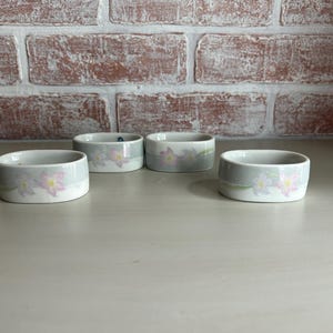 Vintage 1985 Remembrance Collection Oval Shaped Porcelain Pastel Floral Napkin Rings - Set of 4