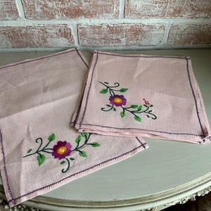 Vintage, Circa 1960&#39;s, Pink Linen Napkins & Table Centerpiece Runner with Floral Embroidery