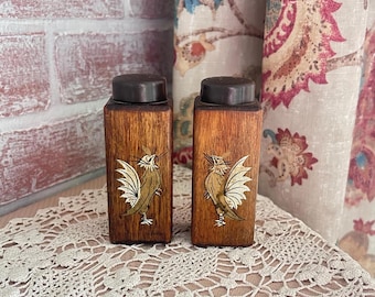 Vintage MCM Wooden Rooster Salt & Pepper Shakers, Hand Painted Block Wood Chicken Shakers Made in Japan, Cottagecore Farmhouse Kitchen