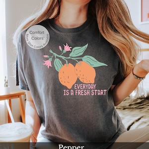 Cropped Boxy Tshirt Comfort Colors® Summer Tee Motivational Cropped Tee Cute Summer cropped Boxy Tee Shirt Christian Boxy Graphic Tee Cute