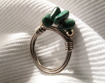 Vintage Sterling Silver Wire Wrapped Ring with Malachite Chips