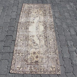 Turkish Carpet, Vintage Runner, 2x5 ft Area Rug, Bohemian Decor, Floral Turkish Kilim, Handmade Wool Rug, Entryway Rug, Beige Hallway Rug