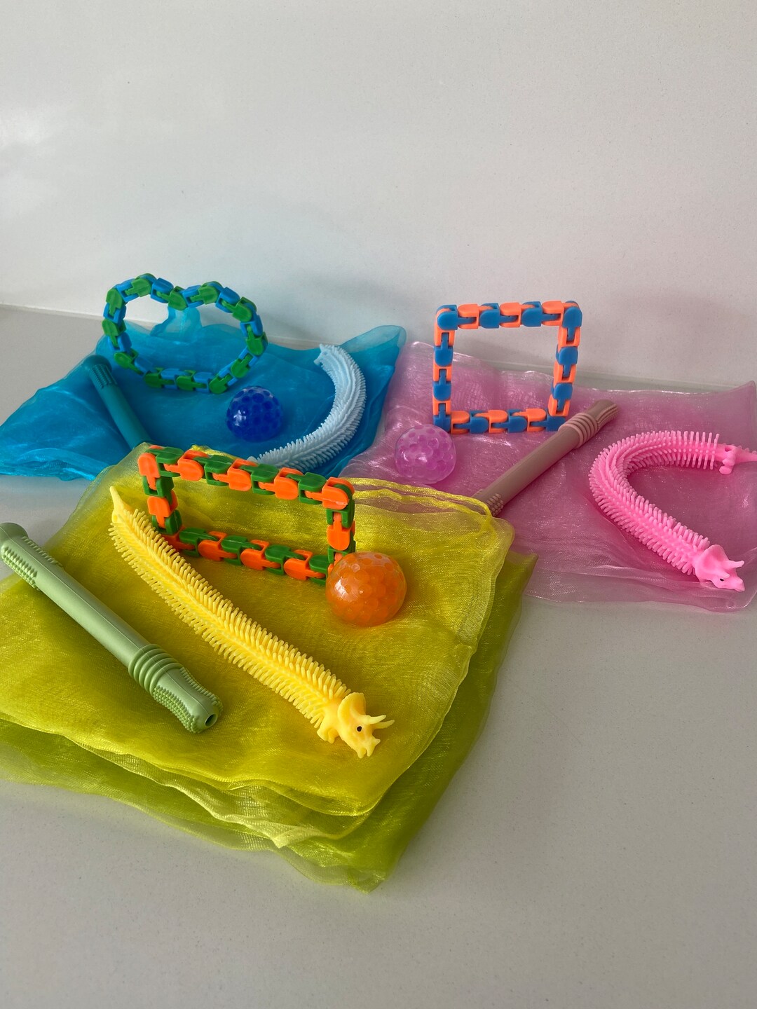 Sensory Box for Regulating and Calming Neurodiverse Children. Fidget ...