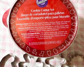 Wilton Holiday Cookie Cutter Set USED