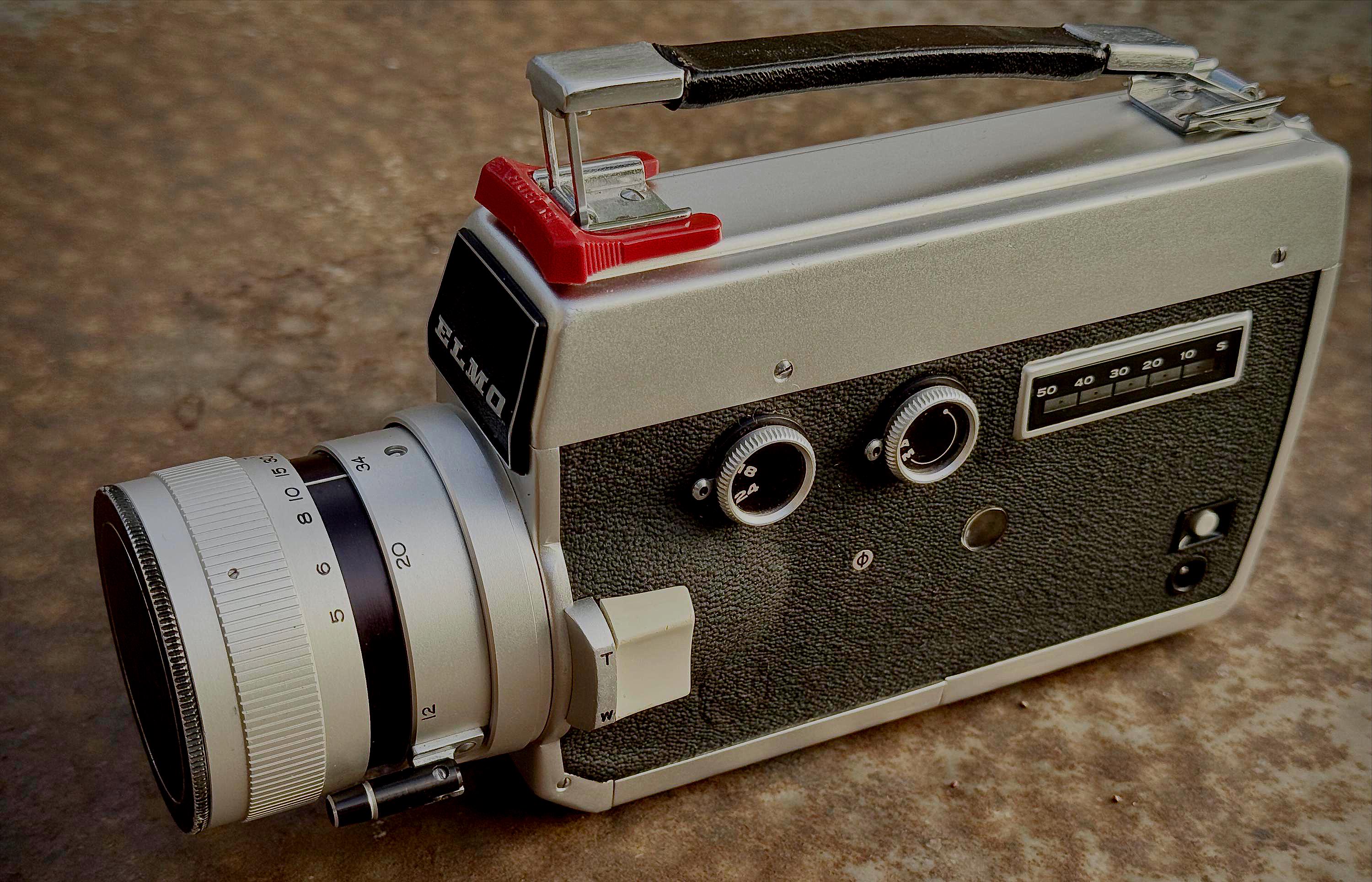 Vintage ELMO SUPER 104 Super 8 Camera - Tested, W/ Leather Case - Etsy