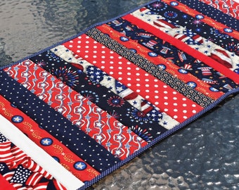 Patriotic Quilted Table Runner, Fourth of July Cotton Table Runner, Red, White and Blue Decor, July 4th Table Topper