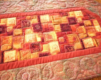 Quilted Table Runner, Burnt Orange Modern Metallic Cotton Table Runner Centerpiece, Summer or Fall Table Topper, Gift for Wedding, Birthday