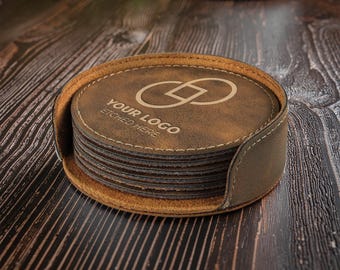 Ensemble de 6 sous-verres ronds en similicuir avec logo/design personnalisé 4" - Promotionnel pour les petites entreprises Dessous de verre personnalisés de haute qualité abordables