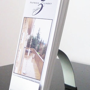 Porte-brochures moderne en métal