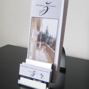 Ensemble brochure et porte-cartes de visite en métal moderne