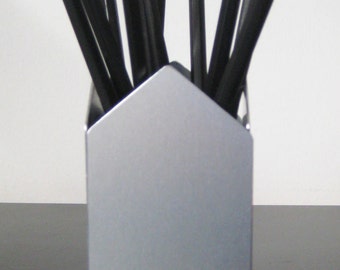Modern Metal Peak Pen/Pencil Cup