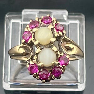Vintage 14K Yellow Gold Ruby & Cultured Pearl Cluster Ring Size 7.25 Estate