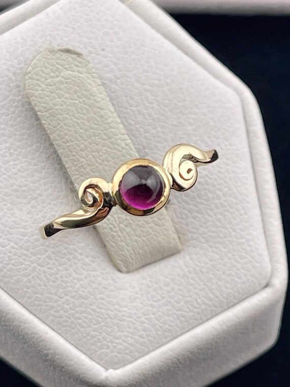 Antique cabochon, Ruby, bypass ring 14 karat yell… - image 9