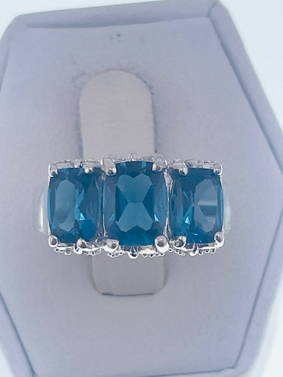 Vintage 2 carat London, blue topaz ring, Sterling 