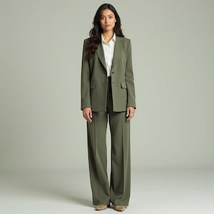 Custom Olive Green Women&#39;s Suit: Tailored Blazer & Wide-Leg Pants